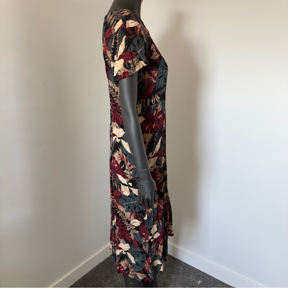 ⚪️ Tropical Leaf Print Midi Dress | Lace-Up Back | Size M - Picture 6 of 7